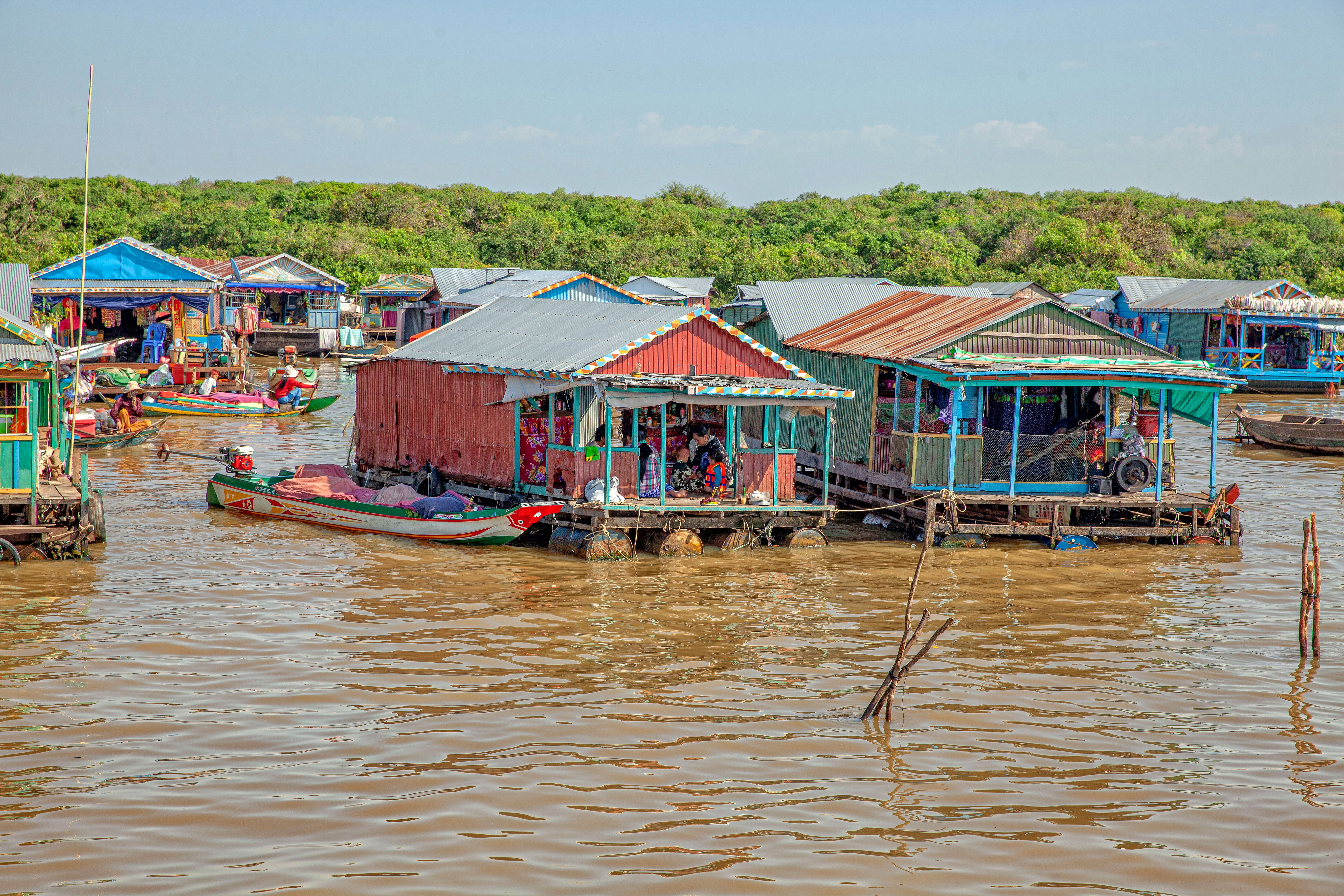 Kamboçya - Siem Reap Nehri  Chong Kneas yüzer köyü