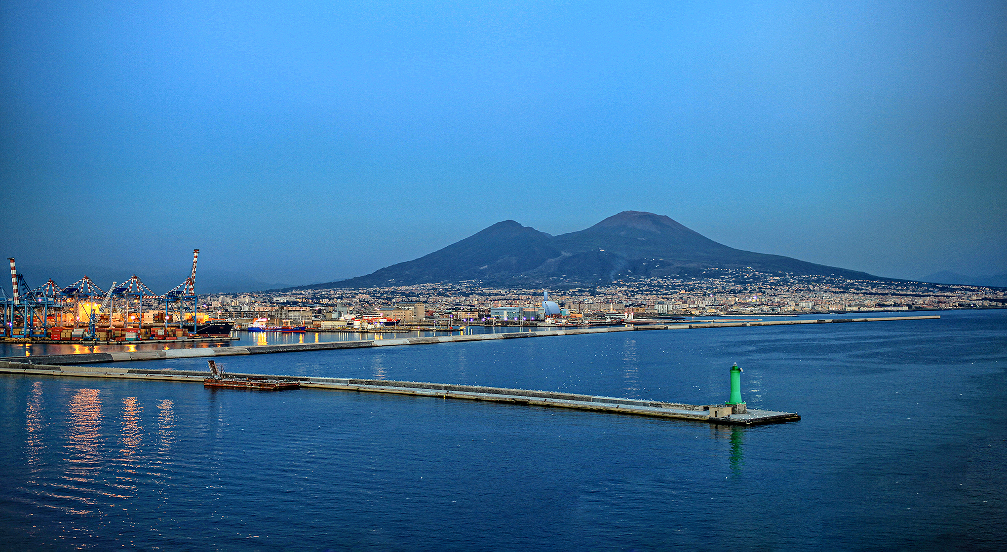 Napoli Limandan VEZÜV manzarası